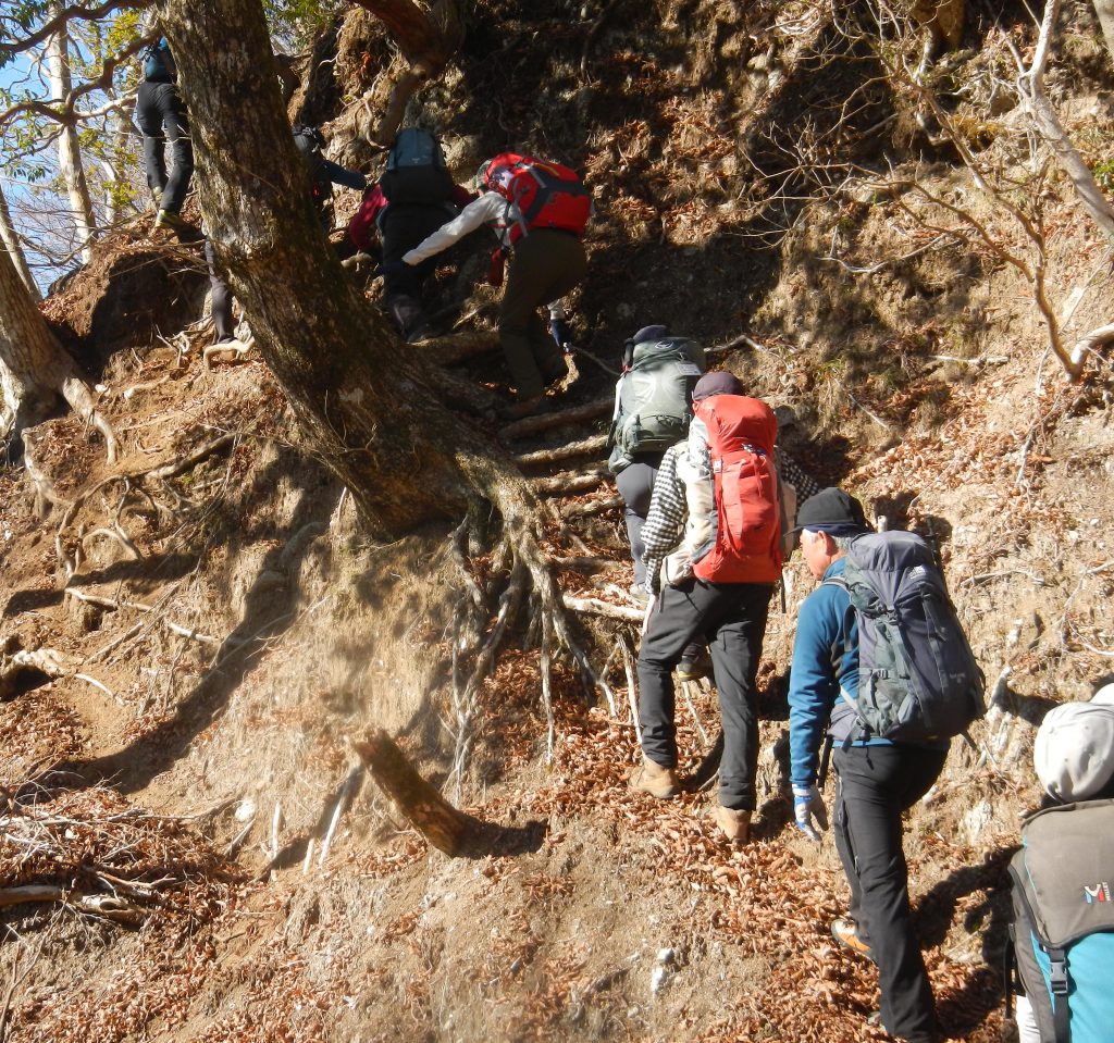 中ノ俣乗越からの登り返し